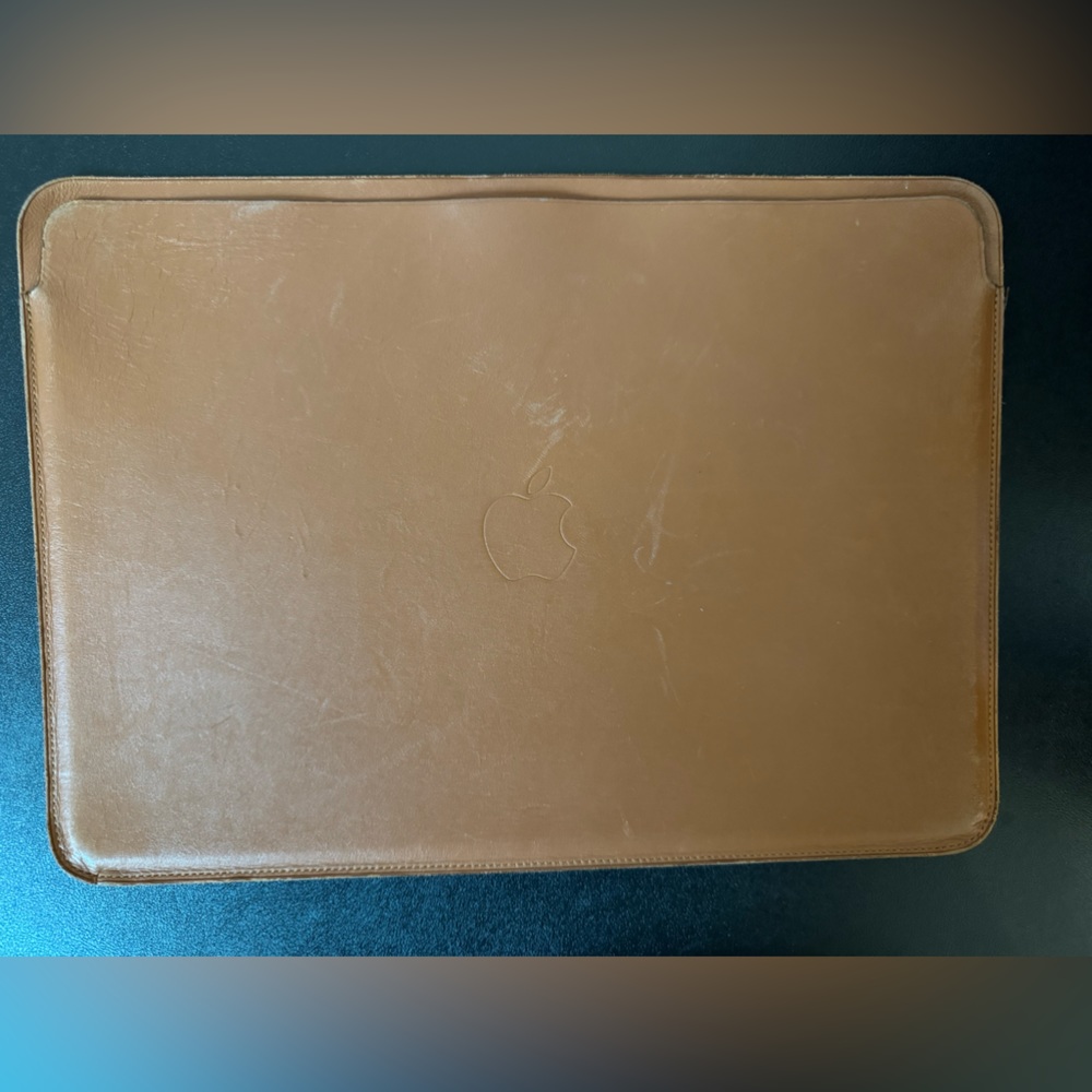 Official Apple MacBook Pro Saddle Brown 13” Leather Laptop Sleeve